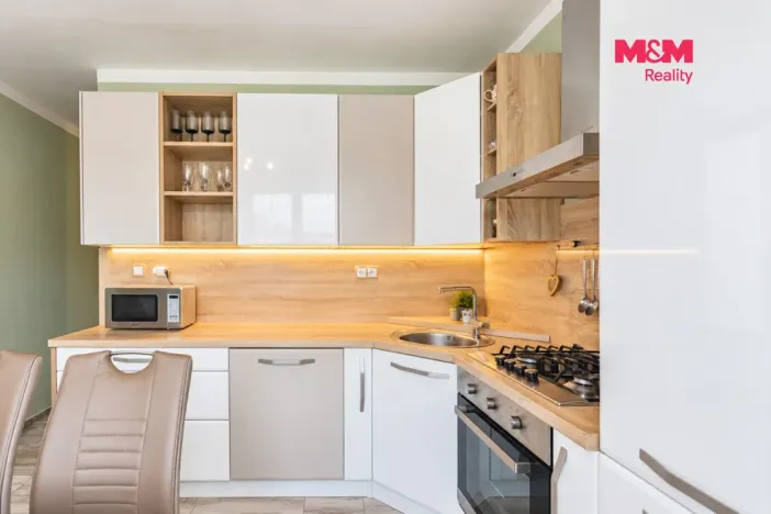 Prodej bytu 3+1, Klatovy, Na Chuchli, 65 m2
