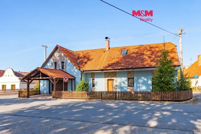 Prodej rodinného domu, Lužnice, 180 m2