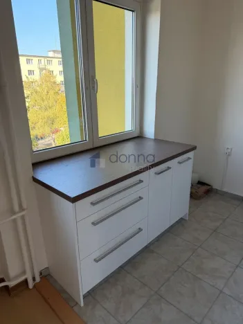 Pronájem bytu 4+1, Praha, Hrusická, 75 m2