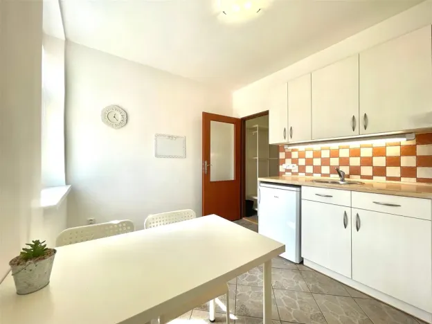 Pronájem bytu 1+1, Praha - Smíchov, Radlická, 35 m2