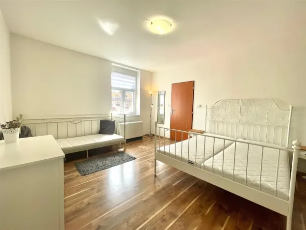 Pronájem bytu 1+1, Praha - Smíchov, Radlická, 35 m2