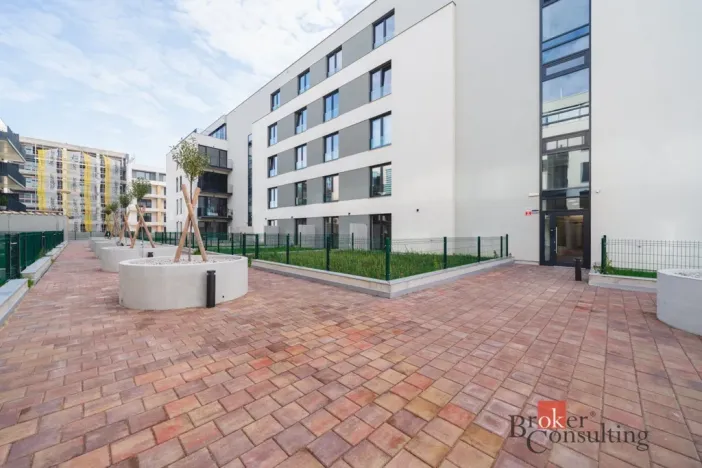Pronájem bytu 1+kk, Plzeň - Jižní Předměstí, Železná, 28 m2