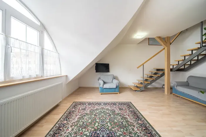 Pronájem atypického bytu, Brno, Tučkova, 80 m2