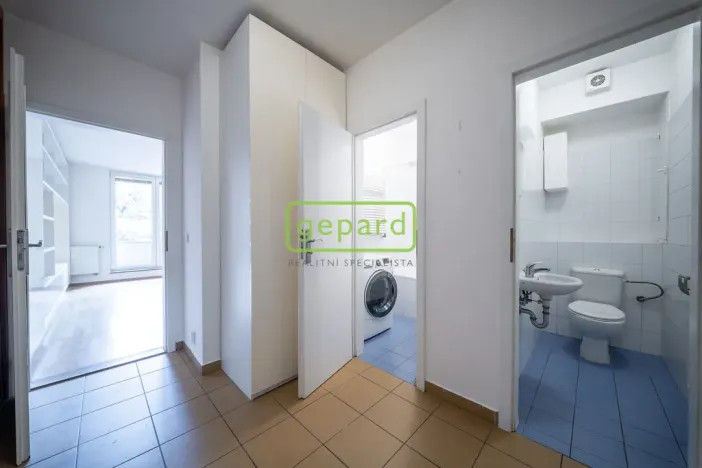 Prodej bytu 3+kk, Praha, U michelského mlýna, 75 m2