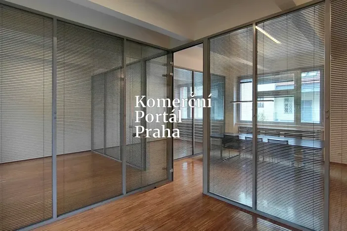 Pronájem kanceláře, Praha - Žižkov, Husitská, 180 m2