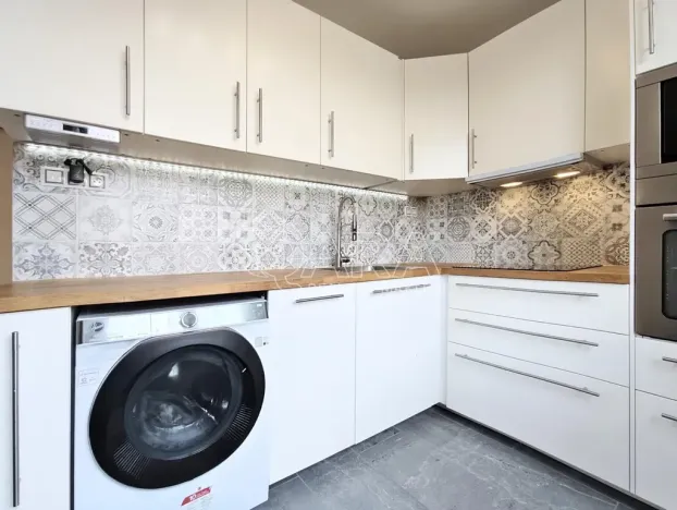 Pronájem bytu 2+1, Praha - Malešice, Káranská, 53 m2