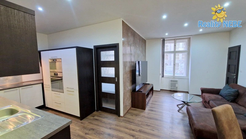 Pronájem bytu 2+kk, Praha - Vršovice, Moskevská, 46 m2