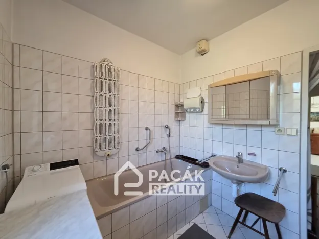 Prodej bytu 2+1, Olomouc, Politických vězňů, 74 m2