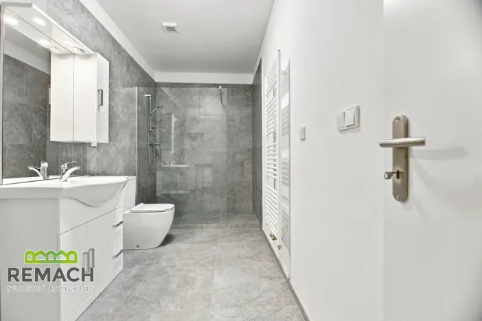 Pronájem bytu 1+1, Náchod, Masarykovo náměstí, 74 m2