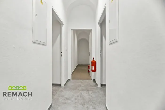 Pronájem bytu 1+1, Náchod, Masarykovo náměstí, 72 m2