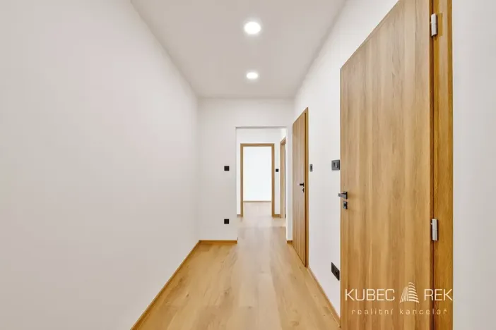 Pronájem bytu 3+1, Tábor, Minská, 67 m2