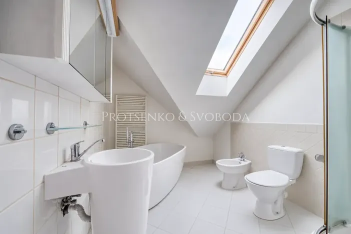 Prodej vícegeneračního domu, Předenice, 482 m2