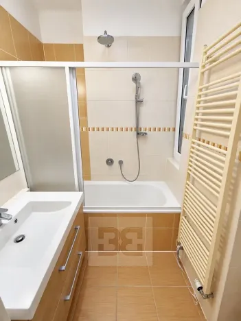 Prodej bytu 3+1, Karlovy Vary, Majakovského, 103 m2