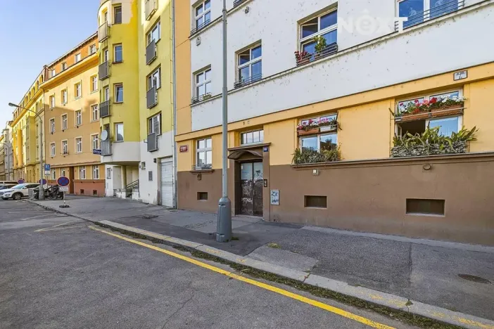 Prodej bytu 2+1, Praha - Libeň, Světova, 47 m2