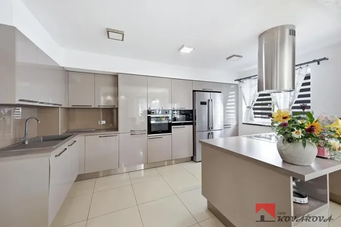 Prodej rodinného domu, Štětí, 180 m2