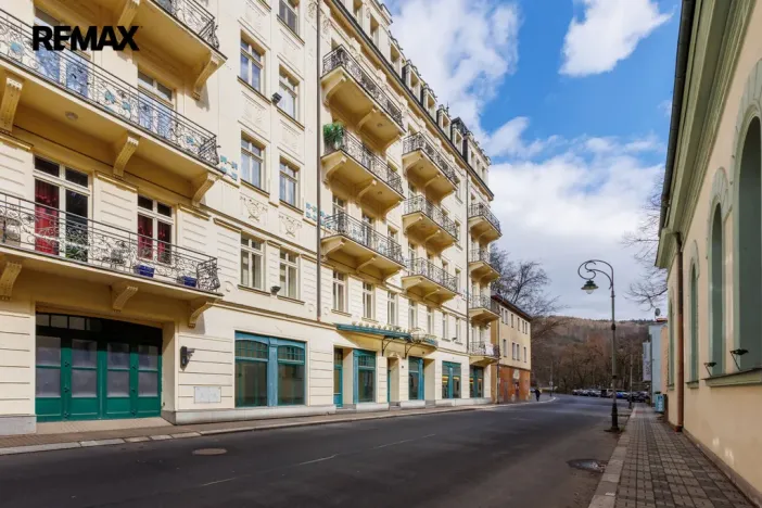 Prodej bytu 3+1, Karlovy Vary, Mariánskolázeňská, 141 m2