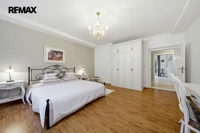 Prodej bytu 3+1, Karlovy Vary, Mariánskolázeňská, 141 m2