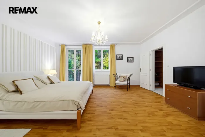 Prodej bytu 3+1, Karlovy Vary, Mariánskolázeňská, 141 m2