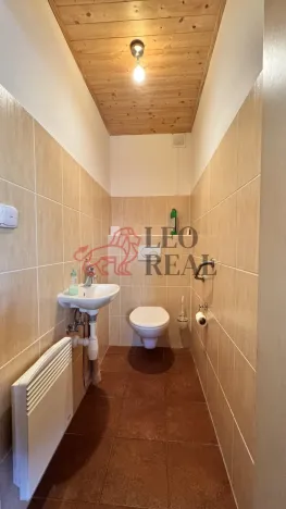 Prodej rodinného domu, Lopeník, 250 m2
