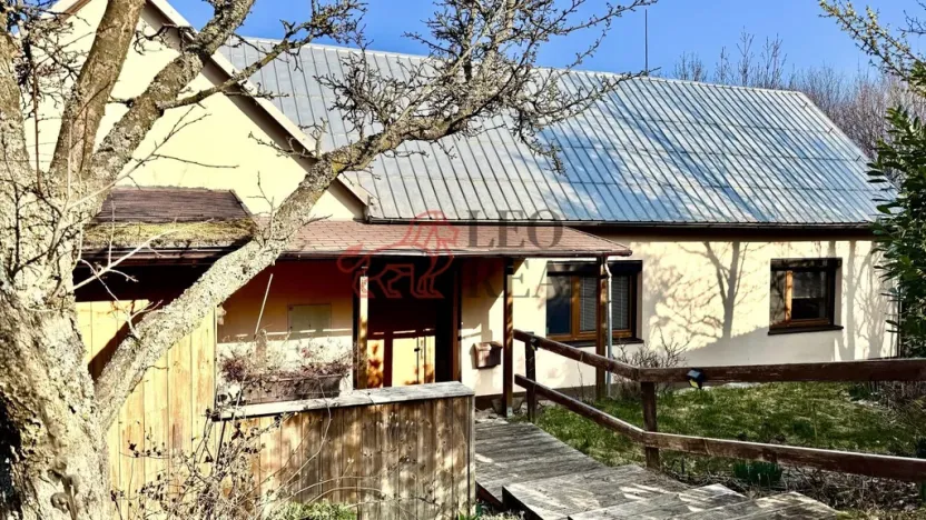 Prodej rodinného domu, Lopeník, 250 m2