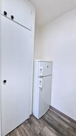 Pronájem bytu 2+kk, Praha - Kamýk, Cuřínova, 43 m2