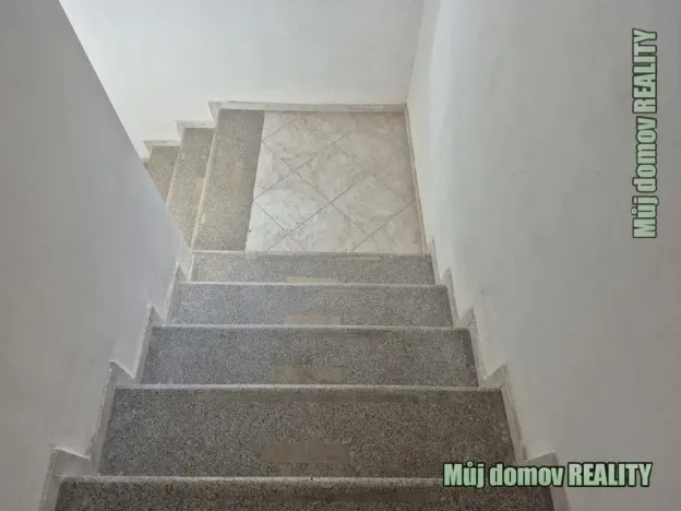 Pronájem restaurace, Žatec, Husitské náměstí, 300 m2