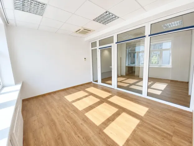 Pronájem kanceláře, Praha - Žižkov, Hartigova, 145 m2