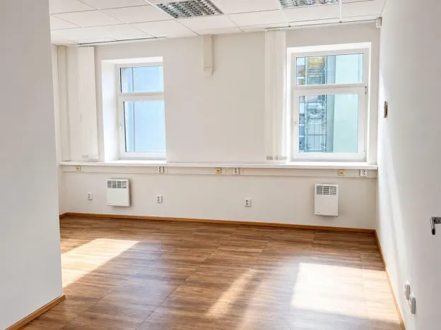 Pronájem kanceláře, Praha - Žižkov, Hartigova, 145 m2