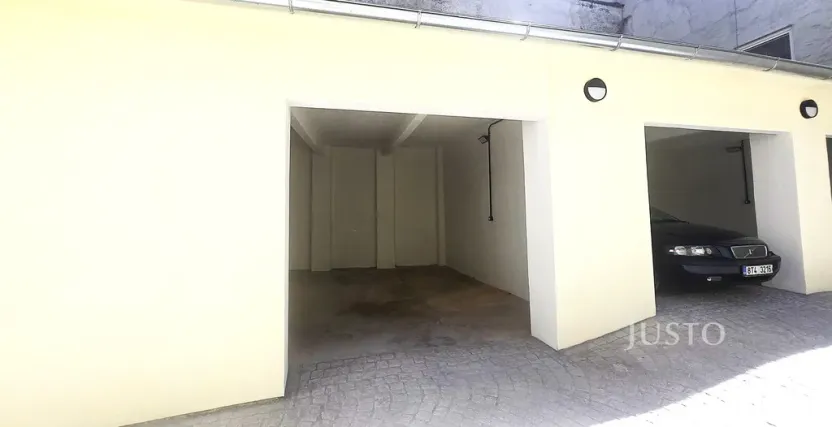 Pronájem garážového stání, Písek - Vnitřní Město, V Koutě, 35 m2