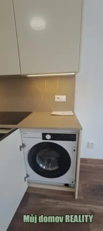 Pronájem bytu 3+kk, Praha - Žižkov, Jeseniova, 64 m2