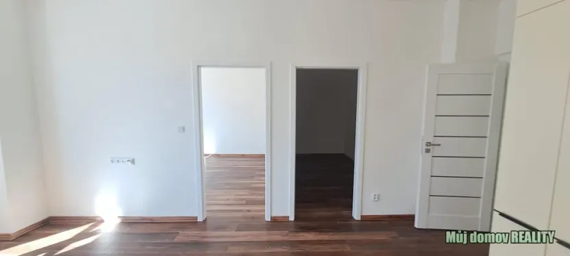Pronájem bytu 3+kk, Praha - Žižkov, Jeseniova, 64 m2