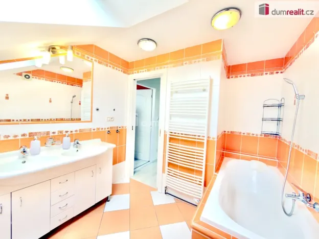 Prodej rodinného domu, Nejdek - Fojtov, 220 m2