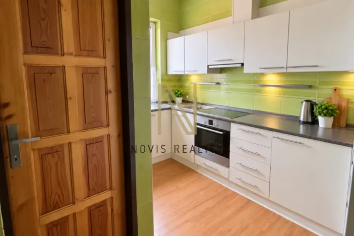 Pronájem bytu 3+1, Horažďovice, Husovo náměstí, 74 m2
