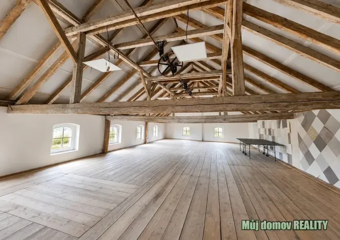 Pronájem vily, Praha - Písnice, Putimská, 1300 m2