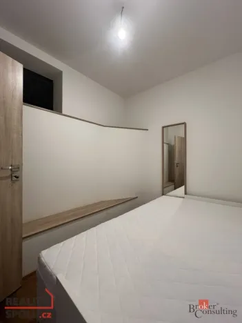 Pronájem bytu 1+kk, Ostrava - Martinov, Kamenná, 33 m2