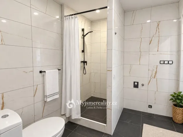 Pronájem bytu 2+1, Znojmo, Dukelských bojovníků, 55 m2