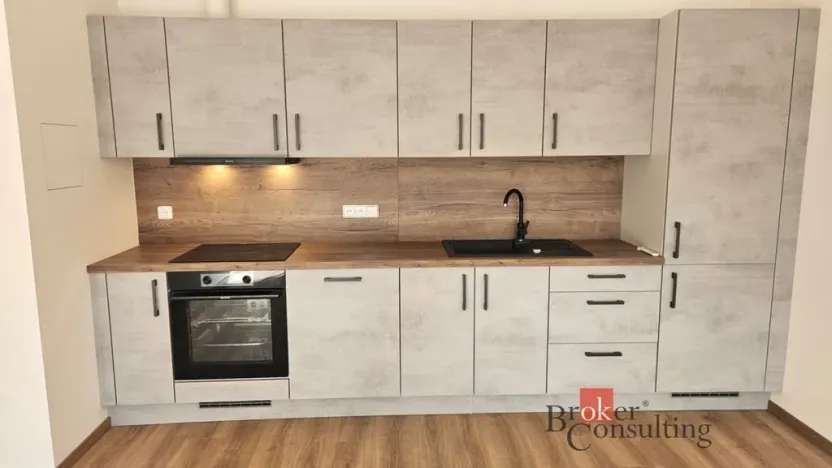 Pronájem bytu 2+kk, Jablonec nad Nisou - Rýnovice, Za Jízdárnou, 71 m2