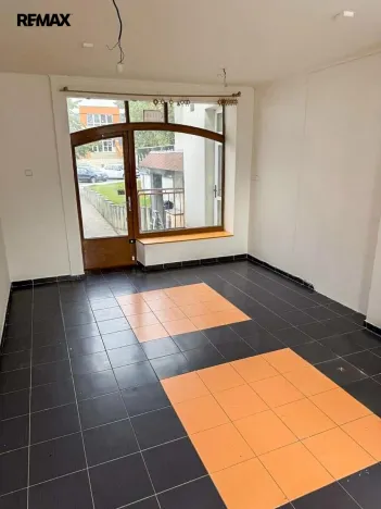 Prodej obchodního prostoru, Třebíč - Nové Dvory, Kpt. Jaroše, 45 m2