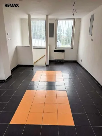 Prodej obchodního prostoru, Třebíč - Nové Dvory, Kpt. Jaroše, 45 m2