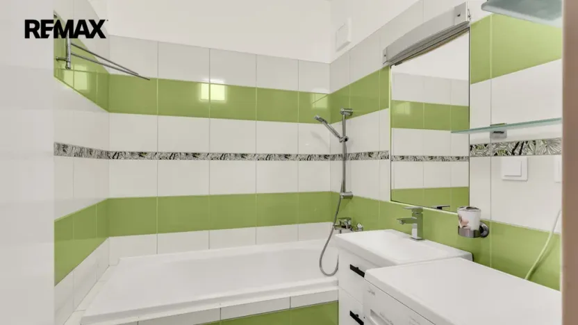 Prodej bytu 2+1, Třebíč - Nové Město, Modřínová, 56 m2
