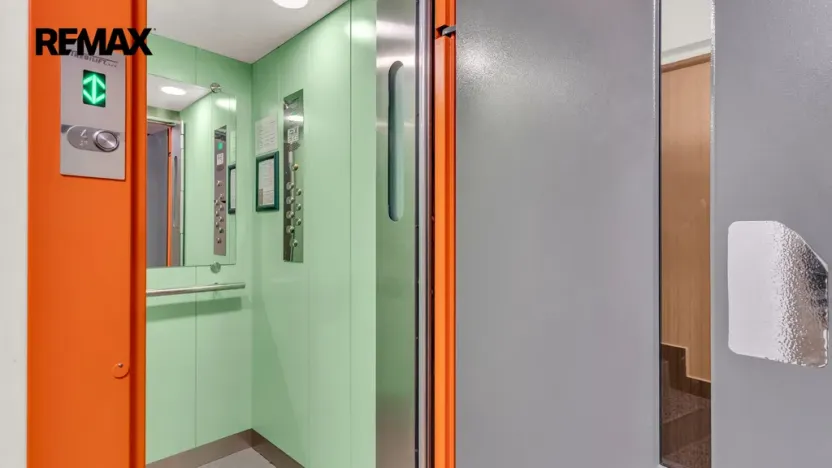 Prodej bytu 2+1, Třebíč - Nové Město, Modřínová, 56 m2