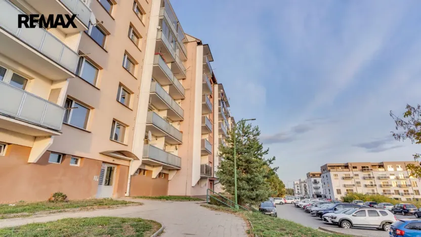 Prodej bytu 2+1, Třebíč - Nové Město, Modřínová, 56 m2