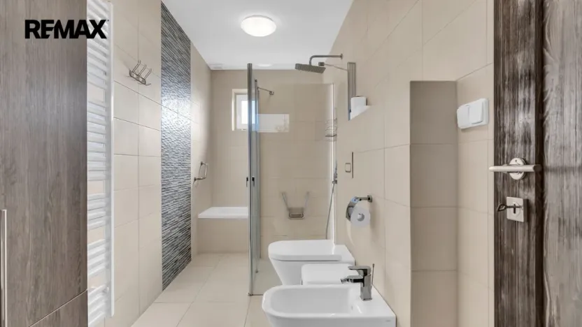 Prodej rodinného domu, Odunec, 202 m2
