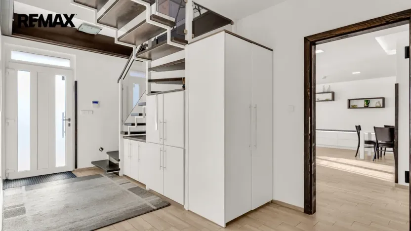 Prodej rodinného domu, Odunec, 390 m2