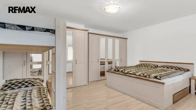 Prodej rodinného domu, Odunec, 390 m2