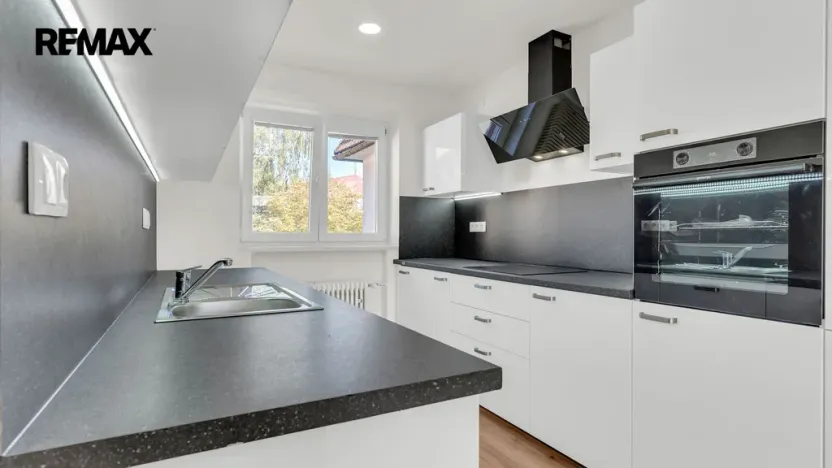 Prodej bytu 2+kk, Žďár nad Sázavou - Žďár nad Sázavou 3, Revoluční, 68 m2