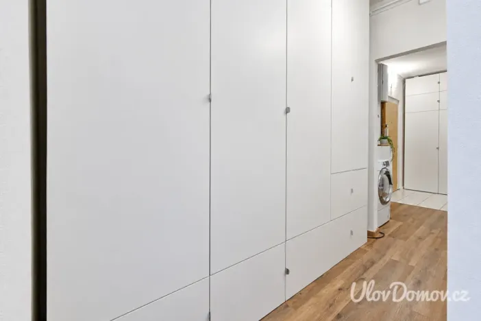 Prodej bytu 3+1, Praha - Hlubočepy, Renoirova, 71 m2
