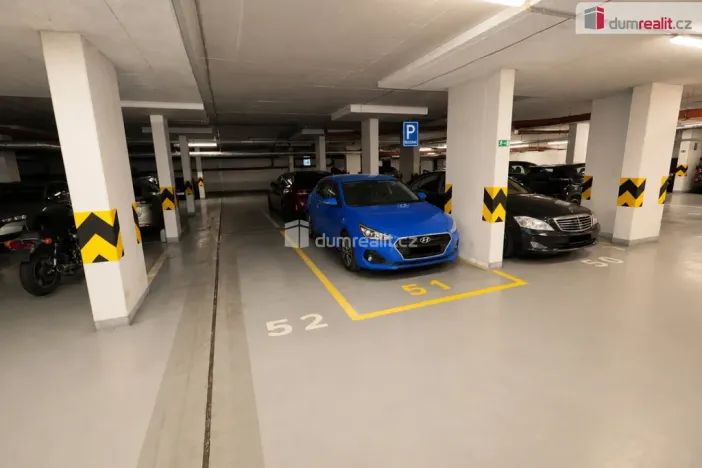 Pronájem garáže, Praha - Libeň, V mezihoří, 13 m2