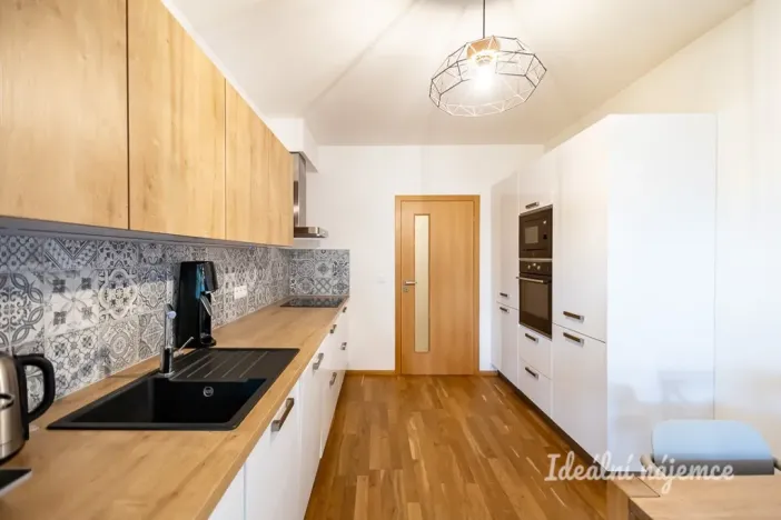 Pronájem bytu 2+kk, Praha - Střížkov, Střížkovská, 50 m2