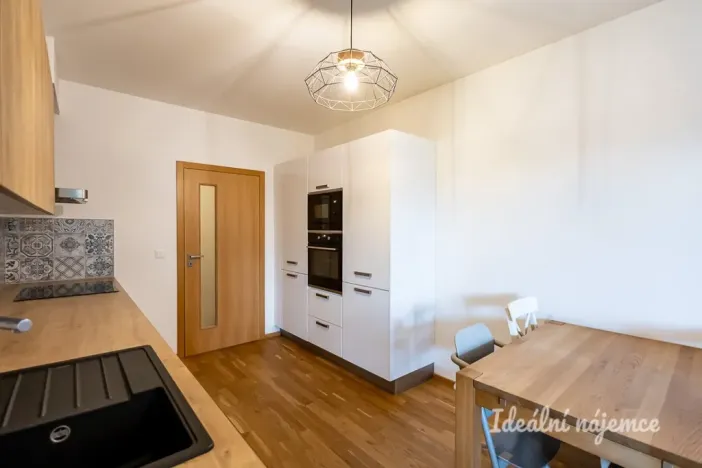 Pronájem bytu 2+kk, Praha - Střížkov, Střížkovská, 50 m2